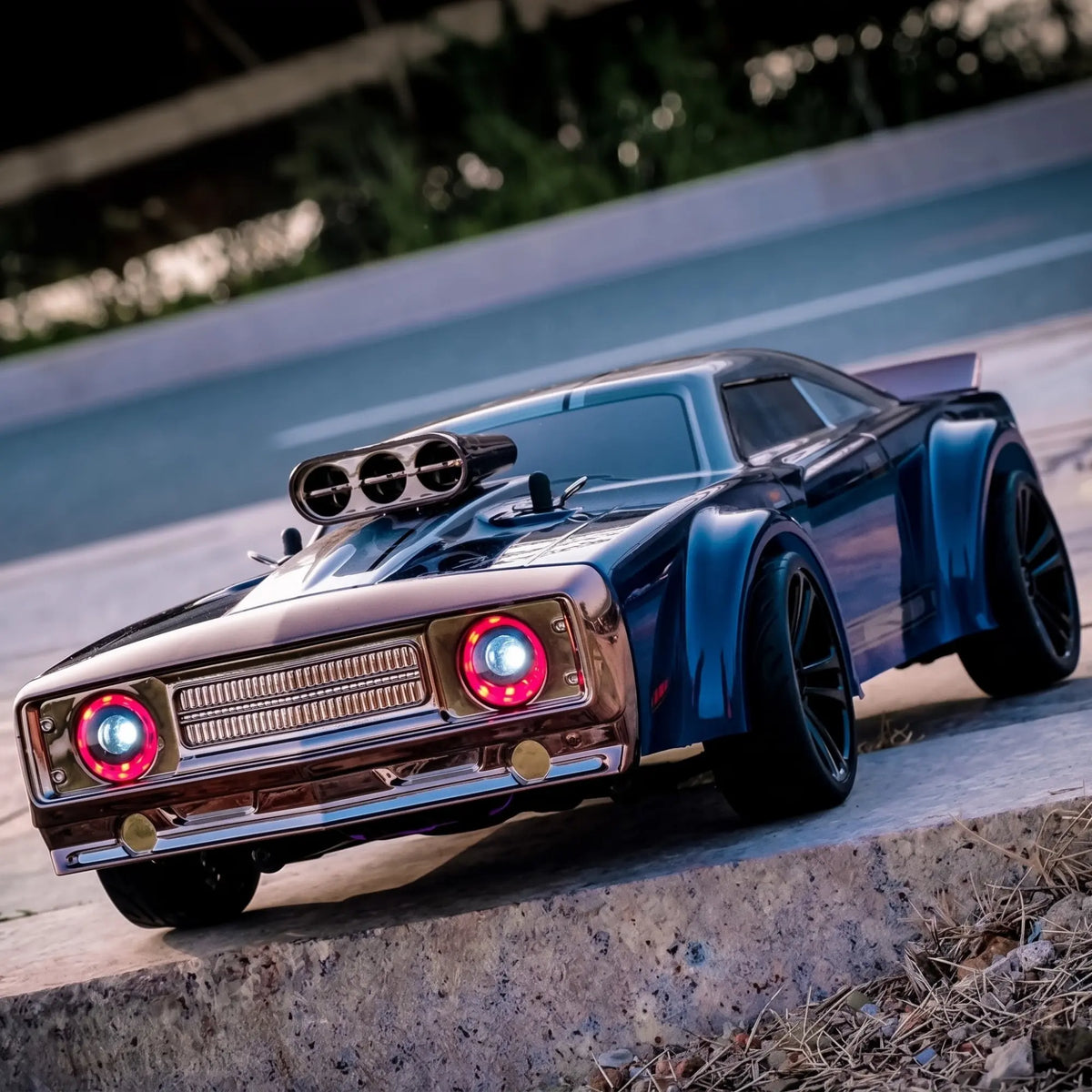 1:16 RC Car 4WD High-Speed Remote Control Retro Muscle Car w/ LED Lights