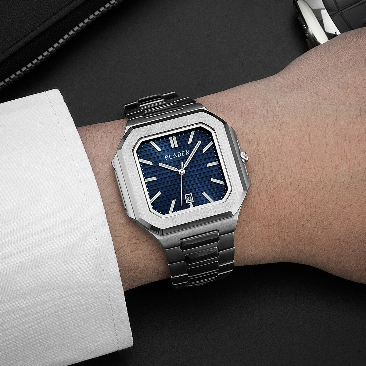 Calibre Calendar Watch