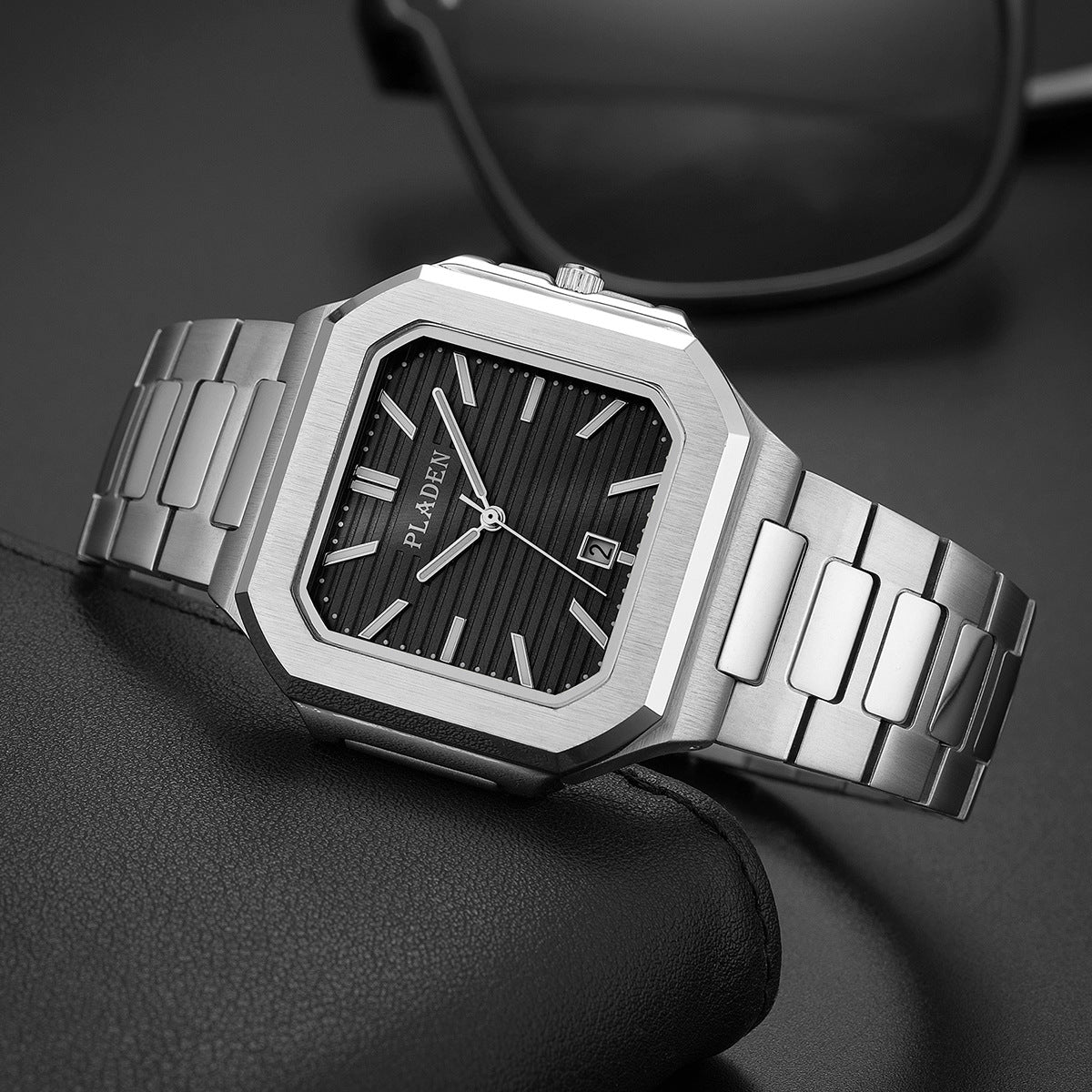 Calibre Calendar Watch