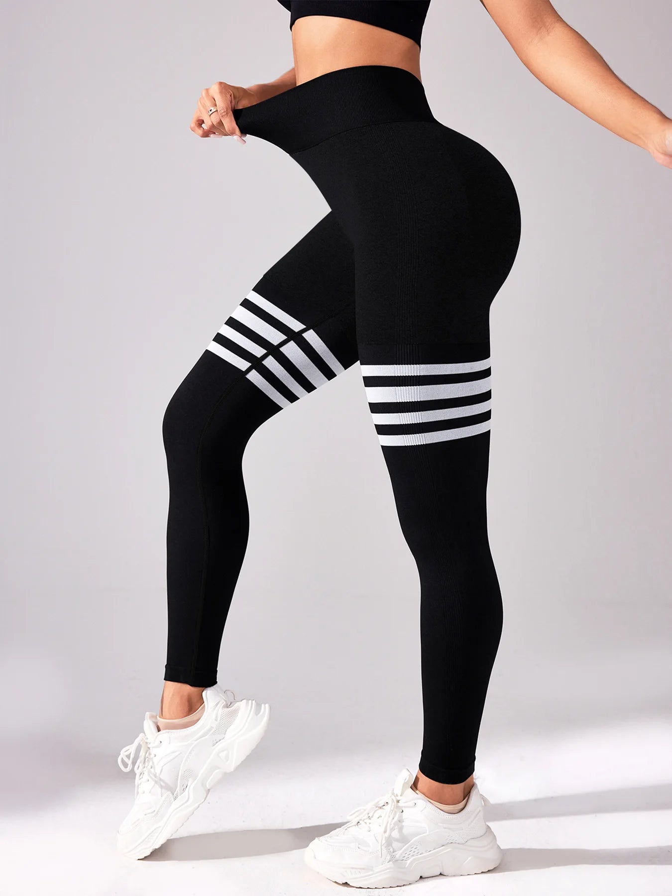 Iconic Performance Leggings